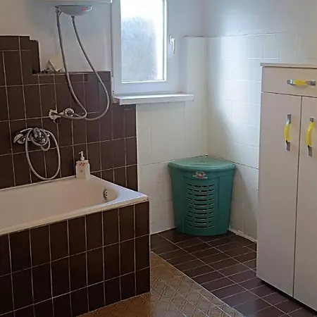 Ira Apartment *
