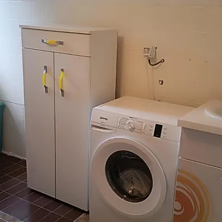 Ira Apartment