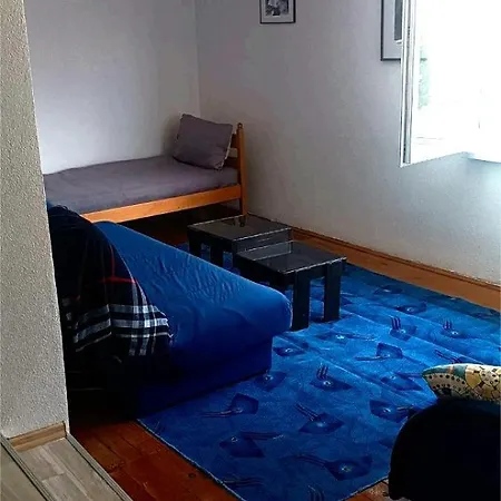 Ira Apartment *